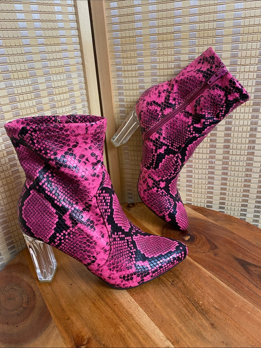Wild Pair Woman’s 6.5 Baylee Ankle Boots Vibrant Hot Pink Snakeskin Print